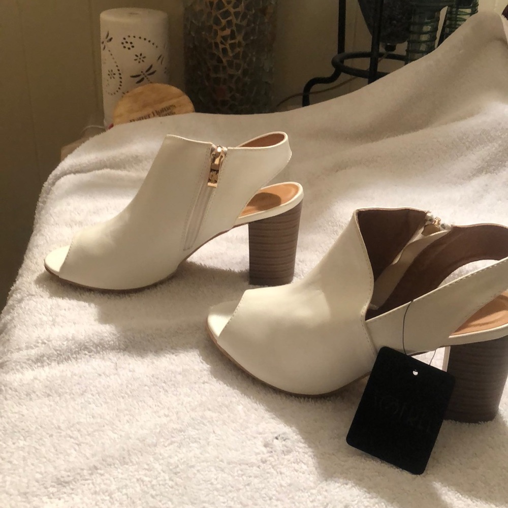 Shoe